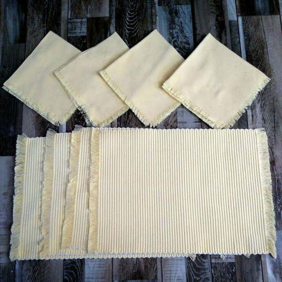 Yellow Woven Placemats W Matching Napkins Set Of 8 Cloth Buttercream Chicago - Picture 1 of 6
